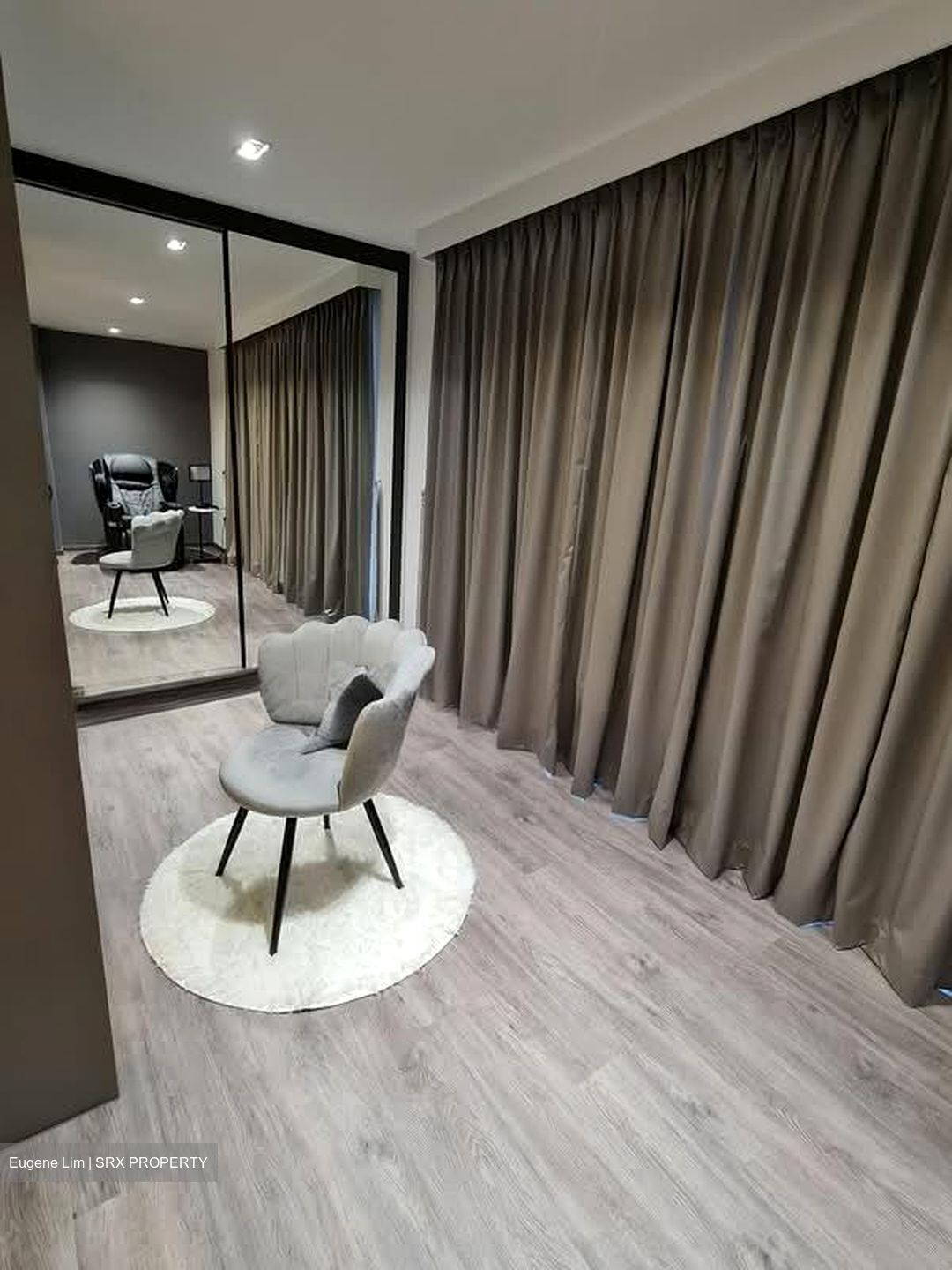 Opera Estate (D15), Terrace #592435921